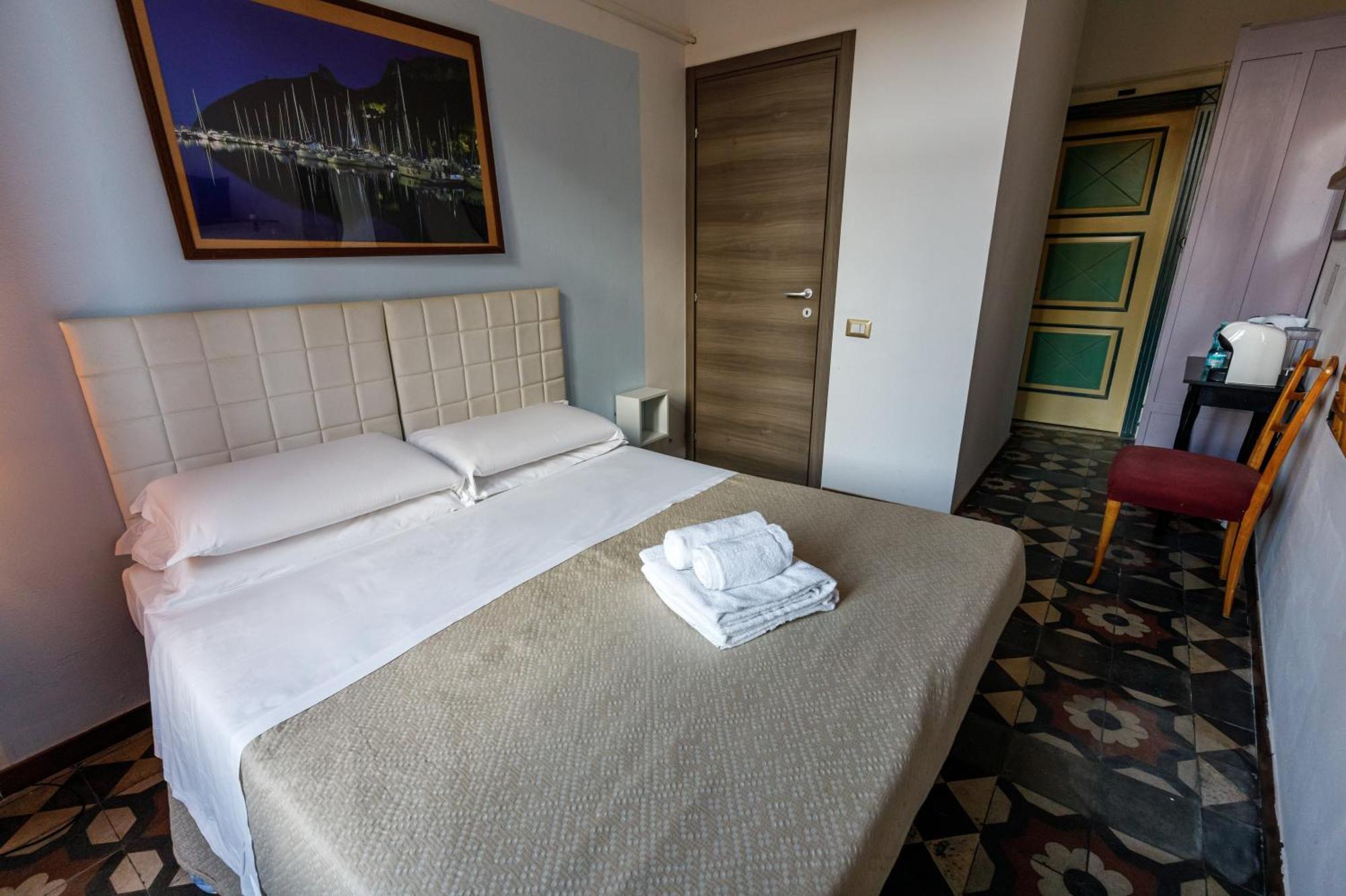Onlyrooms III - Recommended For Under 30S Cagliari Ngoại thất bức ảnh