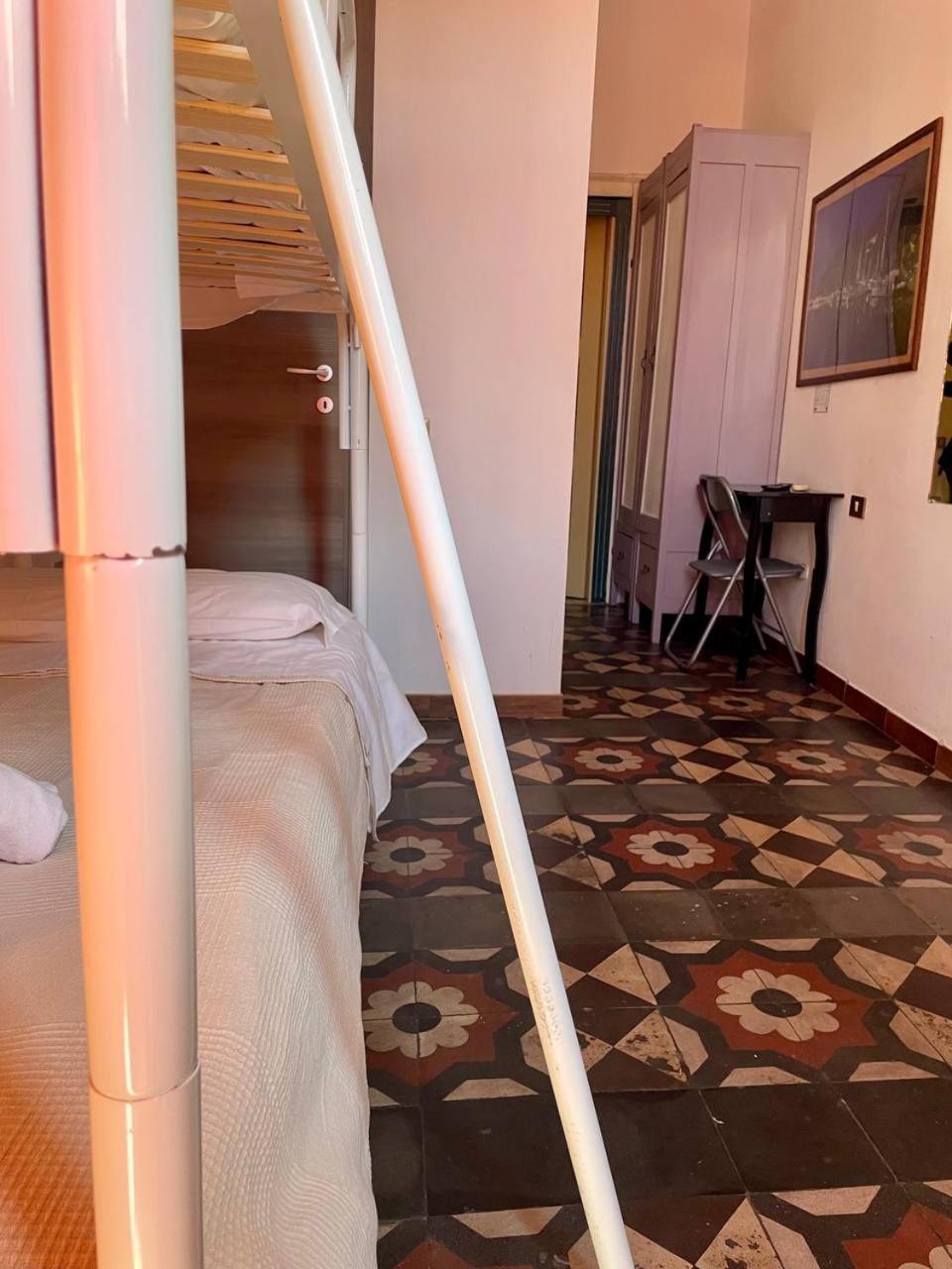 Onlyrooms III - Recommended For Under 30S Cagliari Phòng bức ảnh