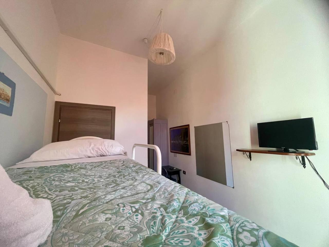 Onlyrooms III - Recommended For Under 30S Cagliari Phòng bức ảnh